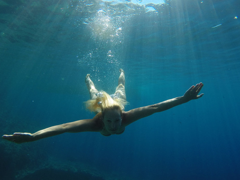 Dive into clear blue sea of Stiniva