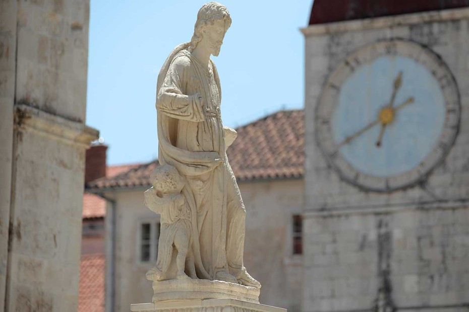 Statue of St. Lawrence - Town Square in Trogir
