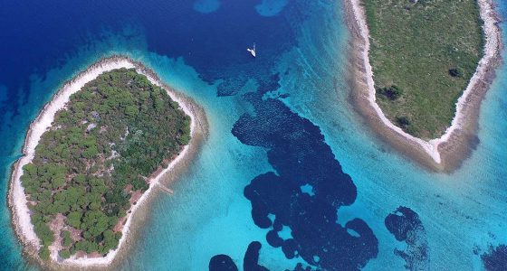 Krkanjasi islands, Blue lagoon