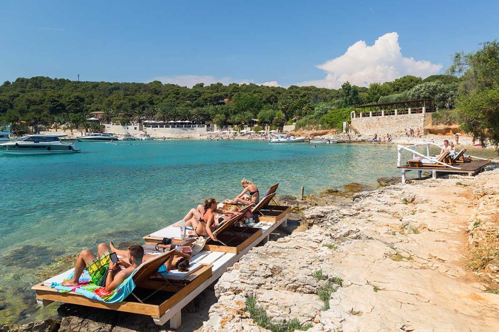 blue lagoon tour from hvar