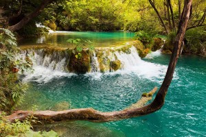 cascading lakes of Plitvice