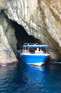 exiting-the-monk-seal-cave-with-sugaman-speedboat