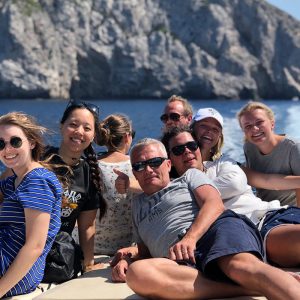 great-fun-speedboating-guest-group-photo